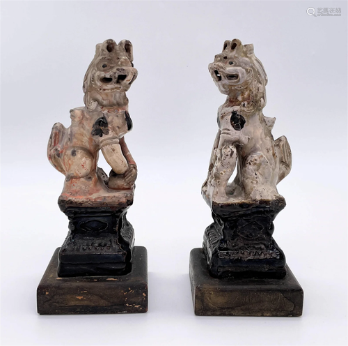 Yamanaka Early Polychrome Porcelain Foo Lions