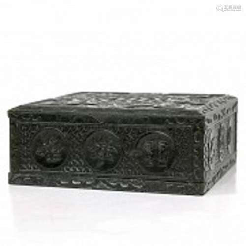 Carved green jade box, 19th - 20th century