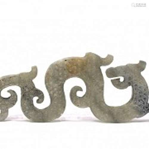 Carved jade dragon, Zhou style.