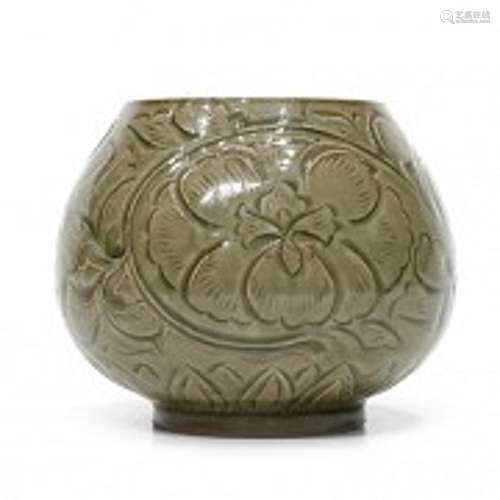 Green glazed ceramic vessel, Yue style.