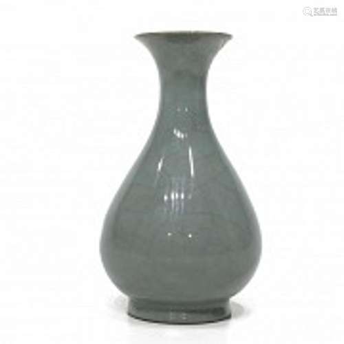 Celadon vase 