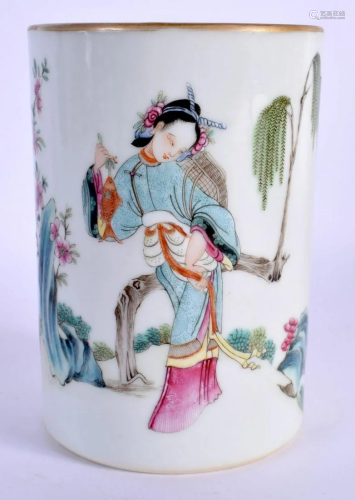 A 19TH CENTURY CHINESE FAMILLE ROSE PORCELAIN BRUSH POT Guan...