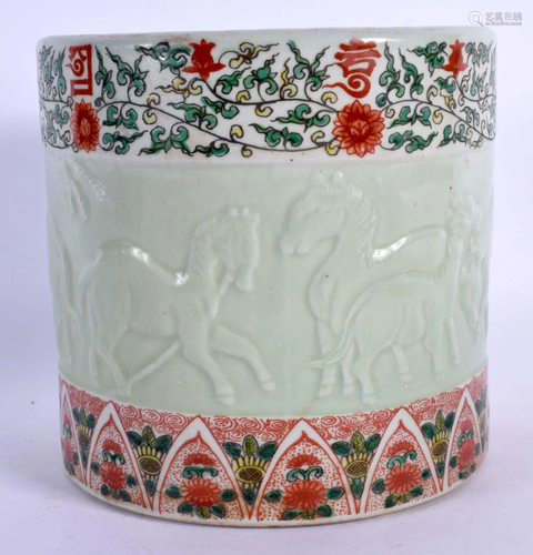 A CHINESE CELADON WUCAI PORCELAIN BRUSH POT 20th Century. 13...