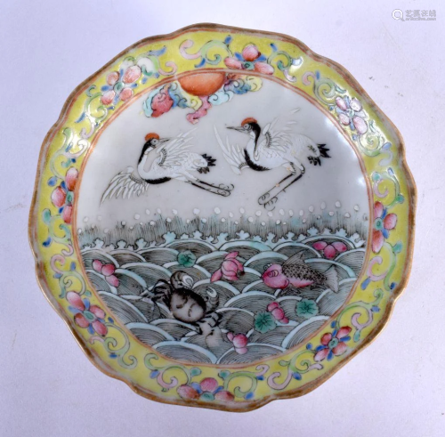 AN EARLY 20TH CENTURY CHINESE FAMILLE JAUNE PORCELAIN TAZZA ...