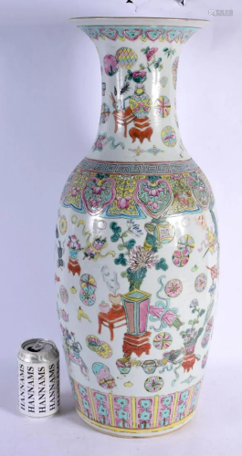 A LARGE 19TH CENTURY CHINESE FAMILLE ROSE PORCELAIN VASE Qin...