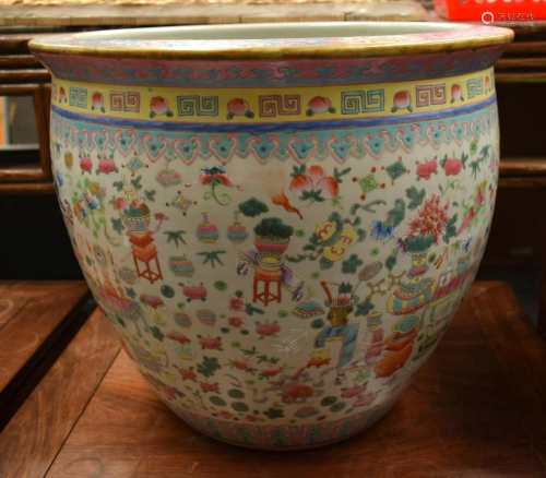 A LARGE 19TH CENTURY CHINESE FAMILLE ROSE FISH BOWL Qing. 35...