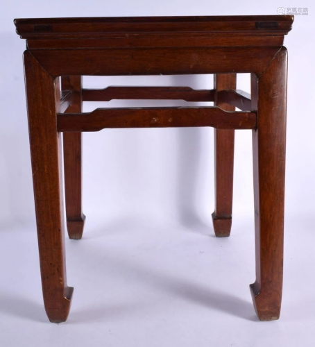 A GOOD 18TH CENTURY CHINESE CARVED HUANGHUALI WOOD STOOL Qia...