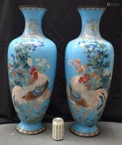 A FINE AND RARE PAIR OF LARGE 19TH CENTURY JAPANESE MEIJI PE...