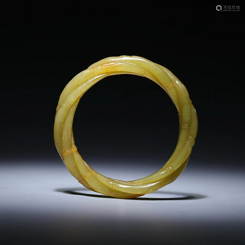 CHINESE HETIAN YELLOW JADE BANGLE WITH CARVED 'BAMBOO&#...