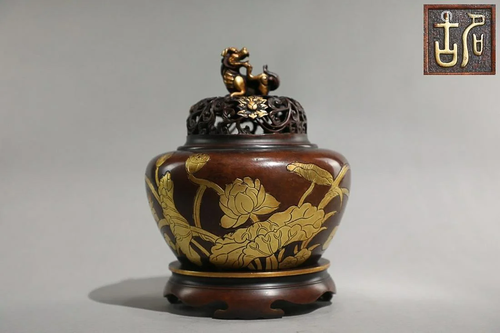 CHINESE PARCEL-GILT-BRONZE INCENSE BURNER DEPICTING 'LO...