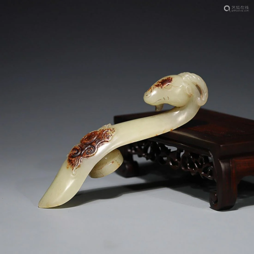 CHINESE HETIAN JADE BELT HOOK WITH CARVED 'DRAGON'