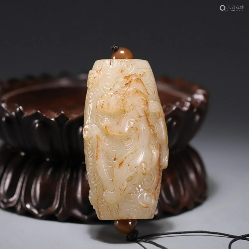 CHINESE HETIAN JADE TOGGLE BUTTON WITH CARVED 'DRAGON&#...
