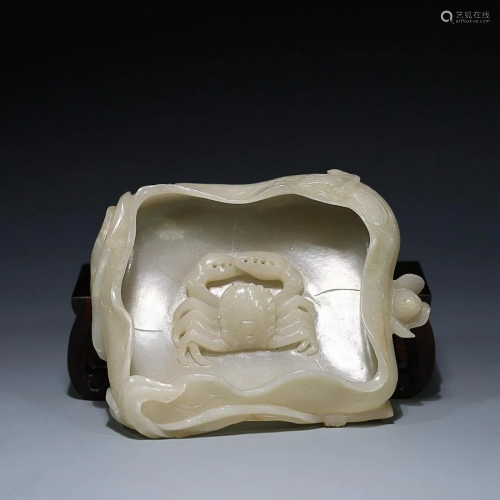 CHINESE HETIAN JADE LOTUS-LEAF-FORM WASHER WITH CARVED '...