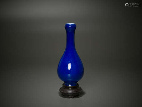 十八世紀 祭藍釉蒜口瓶
