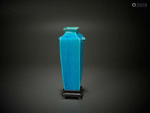 十八世紀 孔雀綠釉方瓶