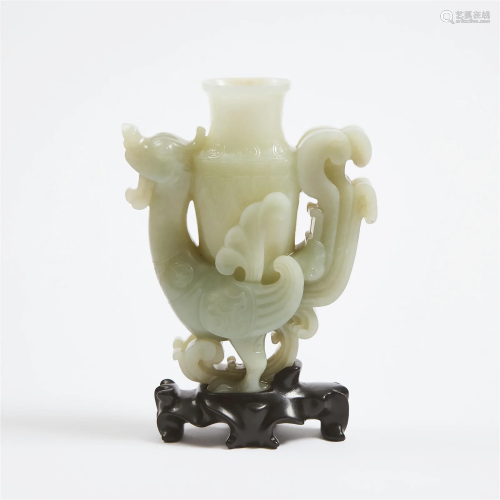 A Pale Celadon Jade Phoenix-Form Vase, 18th Century, 清 十八...