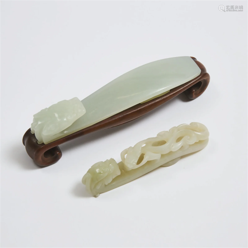 Two White Jade Belt Hooks, Qing Dynasty, 18th Century, 清 十...