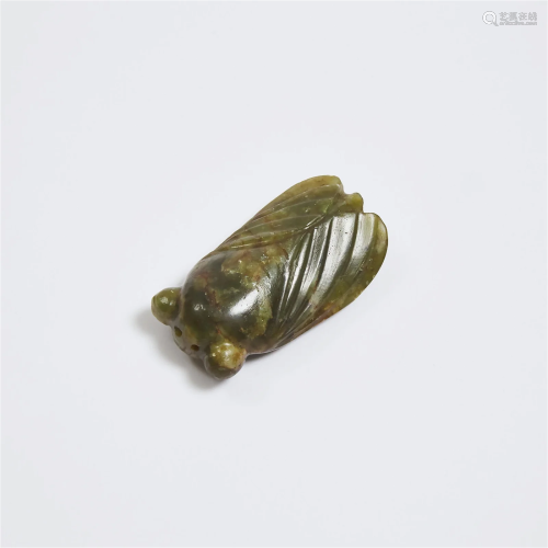 A Spinach Jade Cicada, Qing Dynasty, 19th Century, 清 十九世...