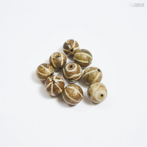 Nine Burmese Pumtek 'Pumpkin Vein' Round Beads, 缅...