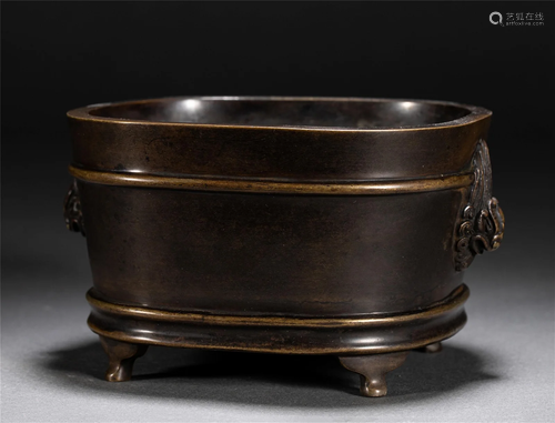 A CHINESE BRONZE BEAST EARRS CENSER