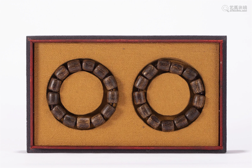 A PAIR OF CHINESE CHENXIANG PRAYERS BEADS