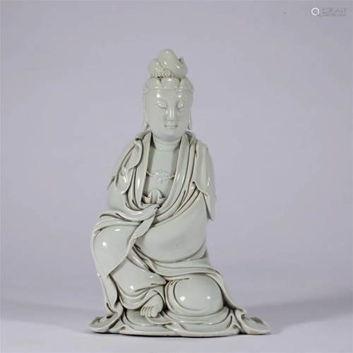 A CHINESE WHITE PORCELAIN GUANYIN BUDDHA