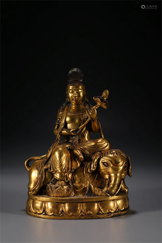 A CHINESE GILDING FIGURE OF BUDDHA STATUE