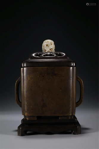 A CHINESE BRONZE INLAID JADE SQUARE CENSER