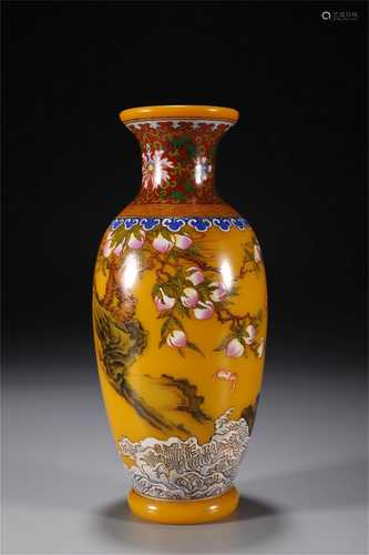 A CHINESE PEKING GLASS VIEWS VASE