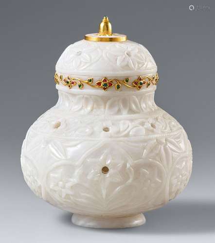 A Mughal-style white marble lidded jar. India.