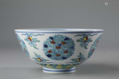 A DOUCAI FLOWER BOWL, MEI