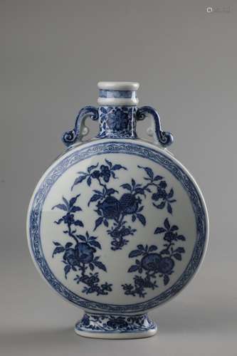 A BLUE AND WHITE  VASE