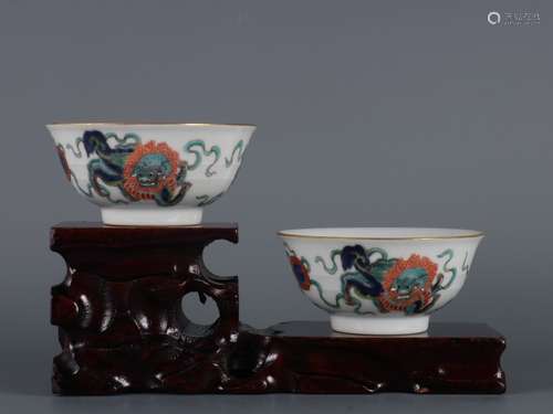 A PAIR OF WUCAI CUPS