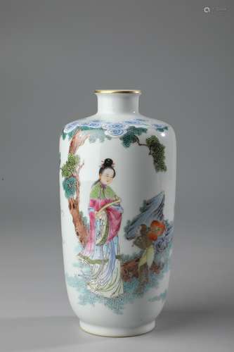 A FAMILLE ROSE FIGURE AND STORY VASE, MEI