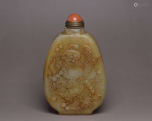 A HETIAN SNUFF BOTTLE