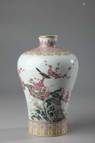 A FAMILLE ROSE FLOWER VASE, MEI