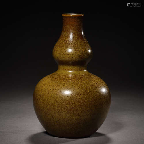 Qing Dynasty of China,Tea-Dust Glaze Gourd Bottle