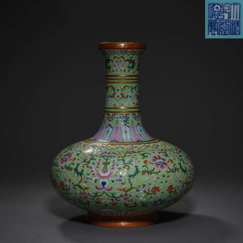 Qing Dynasty of China,Multicolored Flower Long-necked Bottle