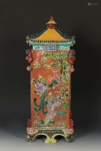 十九世纪晚 粉彩雕瓷佛龛