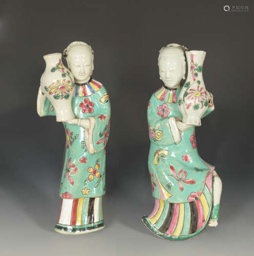 十八世纪 粉彩瓷塑仕女壁瓶两只