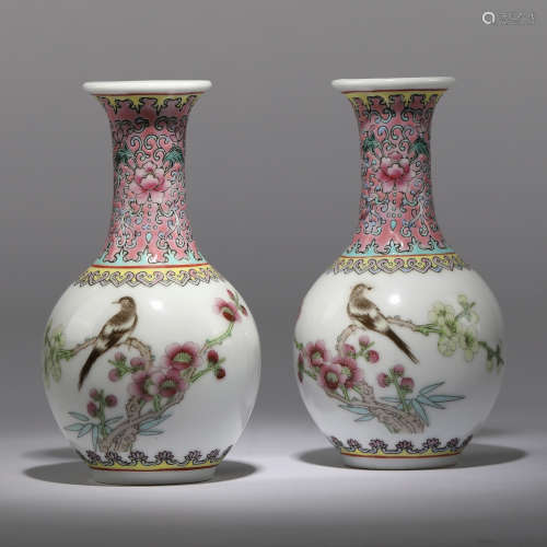 中國景德鎮製粉彩花鳥瓶 一對
