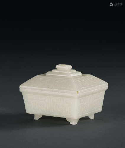 十八世纪 白玉夔龙纹盖盒