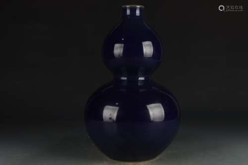 清乾隆 单色霁蓝釉葫芦瓶