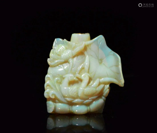 A Chinese Opal Snuff Bottle