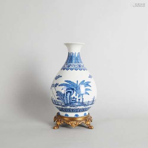 A Chinese Blue and White Bottle Vase with Stand, Yuhuchunpin...