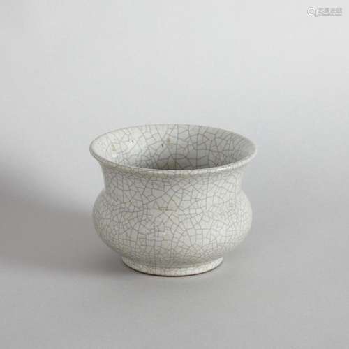 A Chinese Crackle-glazed Zhadou (Da Qing Qianlong Nian Zhi M...