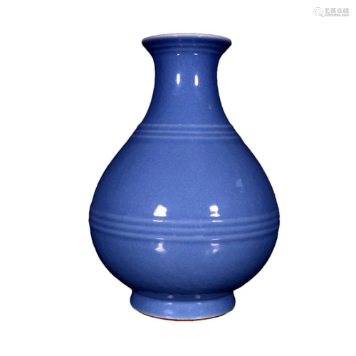 A Fine Sky-glazed Vase