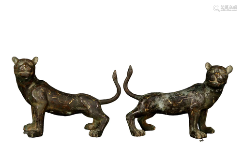 A Pair Of Bronze Gold& Silver-Inlaid Mythical Beasts