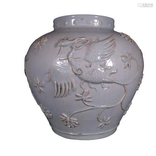 A Fabulous Shufu-glazed Phoenix-Carved Pot