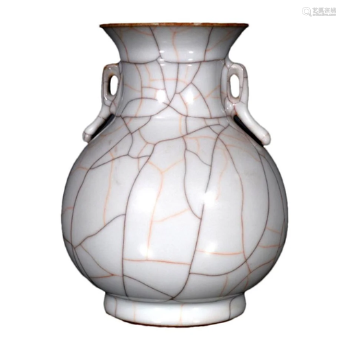 A Gorgeous Qing-imitation Ge-glazed Double-ear Vase